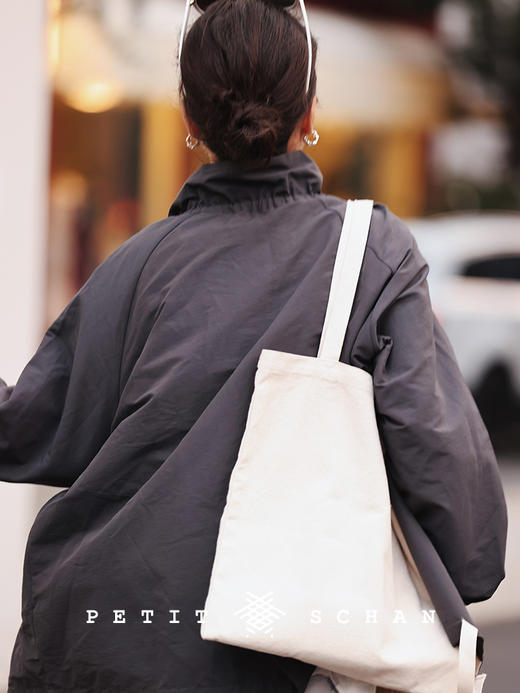 PETIT SCHAN小闪 CLO#348 souffle 舒芙蕾 高支高密进口经典风衣面料花苞领秋冬廓形外套风衣 商品图3