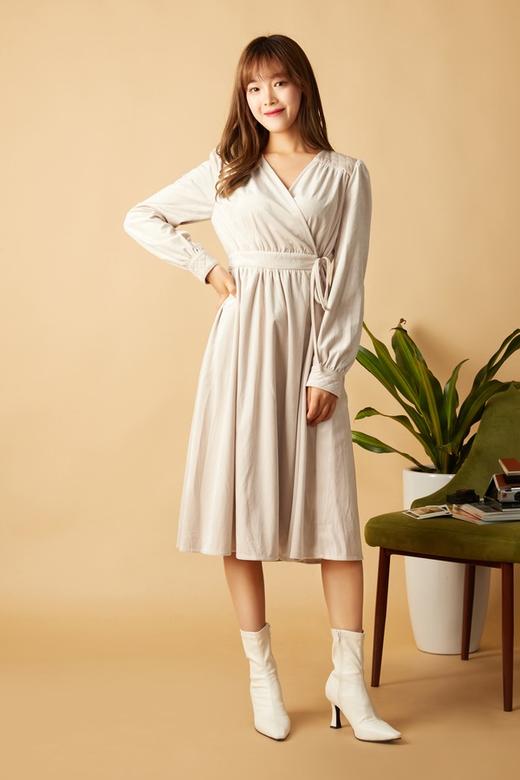 Le Malene 杏色磨毛灯芯绒系带连衣裙 10648 商品图0