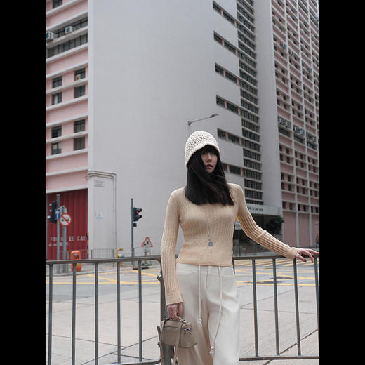 UMILAB【焦糖】优质长绒棉纱线竖坑条显瘦百搭圆领针织衫BM775H 商品图0