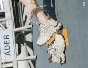 星期六有约女鞋原价699，折后，279，5--9