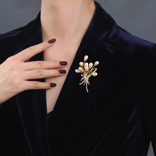 奢华大气，精致花束淡水珍珠微镶锆胸针百搭衣饰胸花别针女配饰AM-XR05593 商品图2