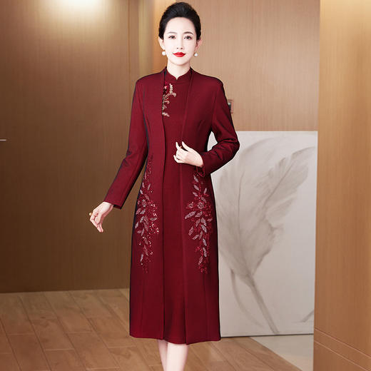 2024年春季修身旗袍妈妈装立领中长款重工钉珠连衣裙两件套LC-2429 商品图0