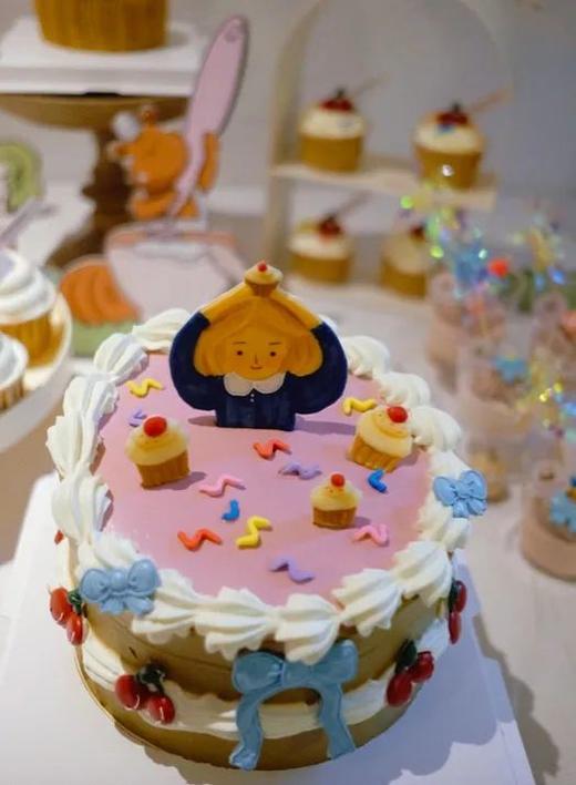 [装饰蛋糕课程] 皇室糖霜饼＋拉线膏课-4人上课 商品图0