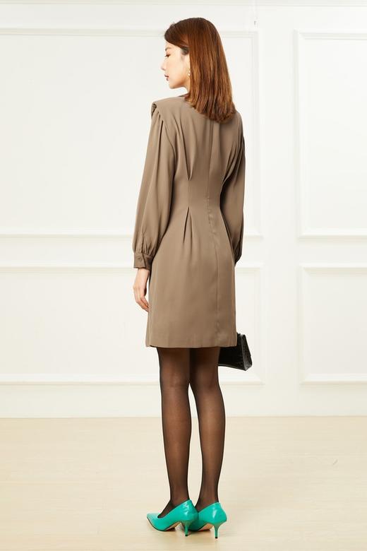 SIA SAYLOR 珍珠金属链条垫肩收腰连衣裙 14477 商品图2