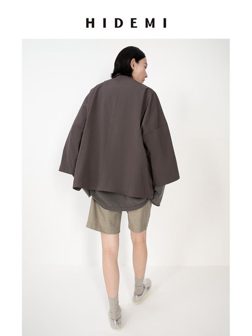 HIDEMI 极简设计翻领大口袋廓形衬衫型轻夹克 商品图3