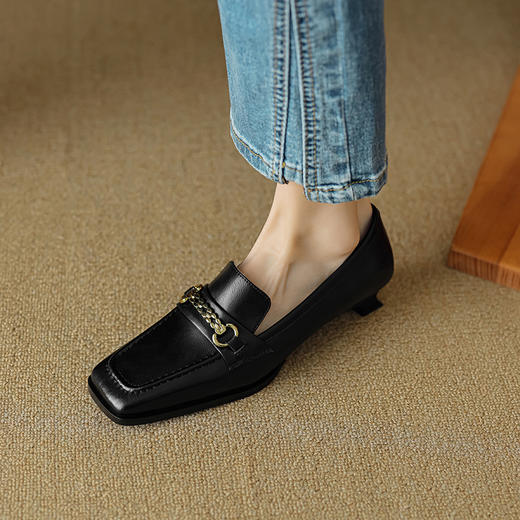 【预售5天】时尚酷帅，巨百搭两色英伦风复古单鞋KC-315 商品图7