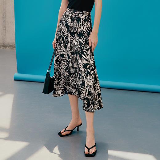 EITIE爱特爱夏季印花A字裙过膝半身裙女7406102 商品图3