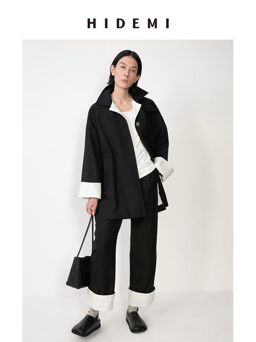 HIDEMI 黑色极简翻领白色卷边翻领伞状风衣 商品图2