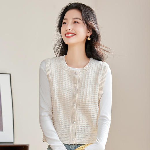 QY479新品短款气质优雅修身显瘦针织马甲女上衣马夹 商品图3