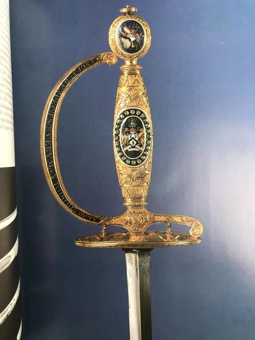 兵器与铠甲历史指南 300幅插图 精装大16开 商品图10