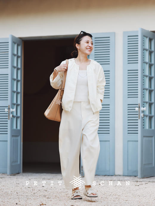 PETIT SCHAN小闪 CLO#244 Soft cloud 云朵儿 小圆领落肩短款立体感秋冬夹克外套 商品图2