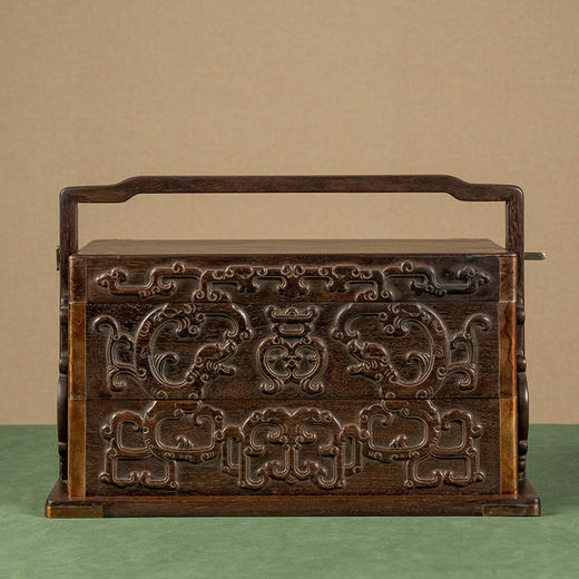 二十世纪 红木高浮雕螭龙捧寿两撞提梁盒 商品图0