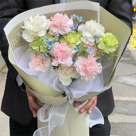 女神节康乃馨花束