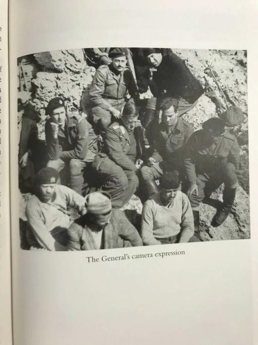 摩斯《月光照铁衣》（2003） 22幅插图 精装18开带书匣 商品图8