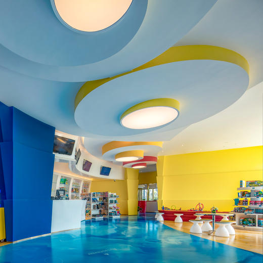 3天2晚【三亚亚特兰蒂斯酒店】10月闪促！入住48㎡海景房，2大2小无限次畅玩水世界&水族馆，还有水族馆表演秀、专业旅拍及丰富儿童娱乐活动，大小畅玩欢乐不停！ 商品图6