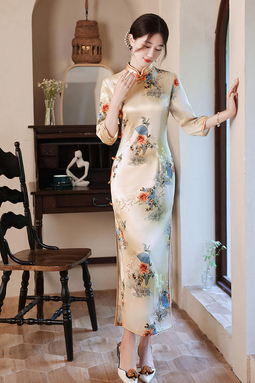 WQ2513中长袖双层长款旗袍2024新款女老上海走秀款演出服装 商品图3