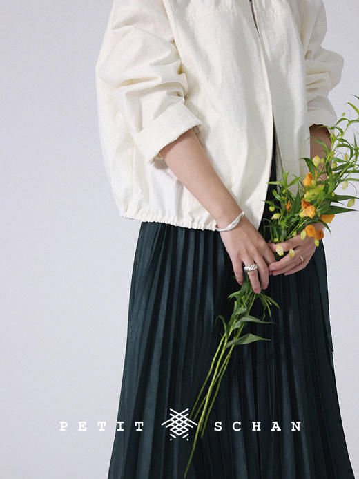 PETIT SCHAN小闪 CLO#244 Soft cloud 云朵儿 小圆领落肩短款立体感秋冬夹克外套 商品图5