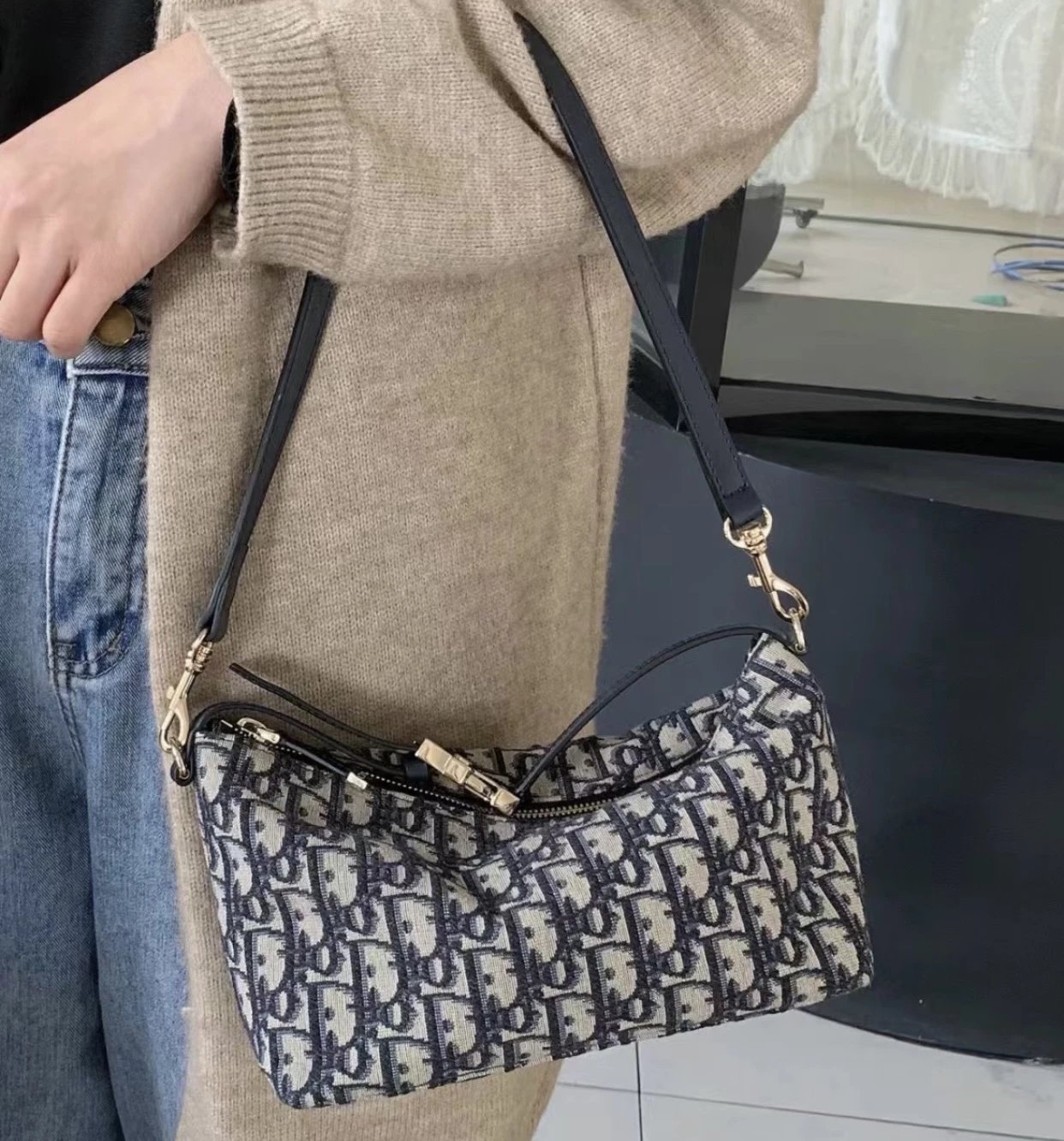 重磅渠道  D老花系列  饭盒包  老花手提斜挎包　