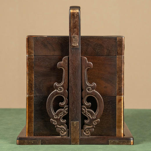 二十世纪 红木高浮雕螭龙捧寿两撞提梁盒 商品图4