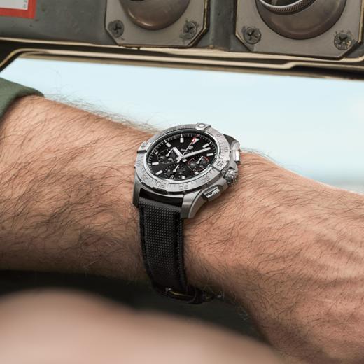 百年灵 Breitling 复仇者B01计时腕表 AB0147101B1X1 商品图4