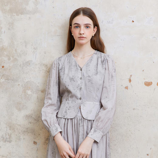 famecoco植物印花v领短款收腰衬衫女士修身优雅衬衣FAC1BH029 商品图3