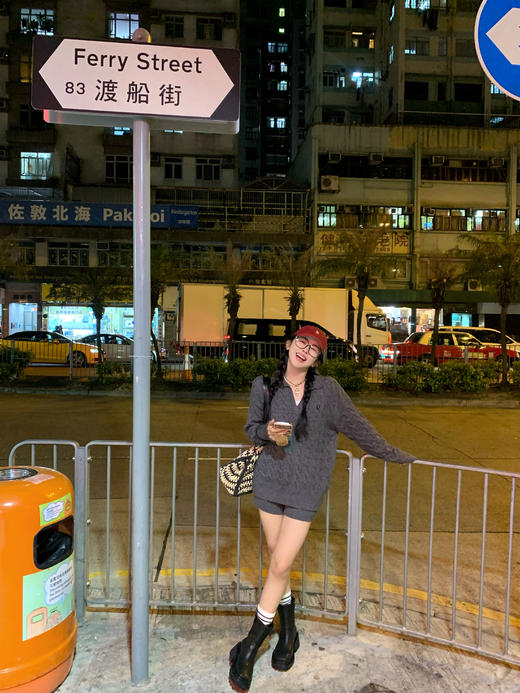 Read Nameless /深灰麻花R标针织毛衣短裤套装 商品图7