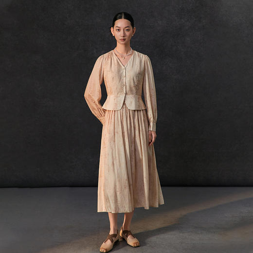 famecoco植物印花v领短款收腰衬衫女士修身优雅衬衣FAC1BH029 商品图2