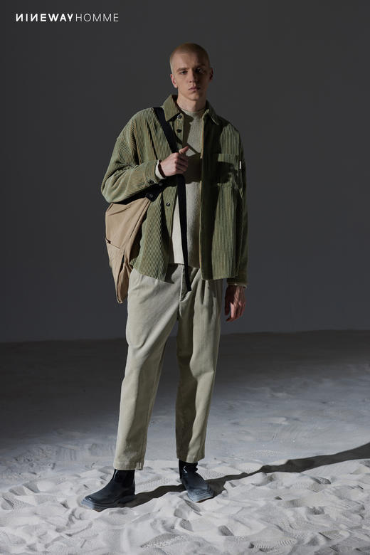 332510复古灯芯绒长袖衬衣 商品图4