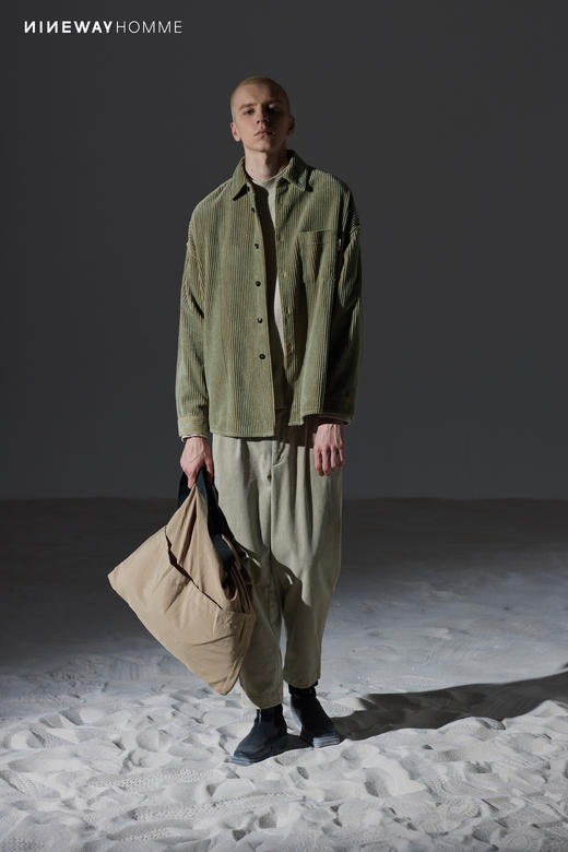 332510复古灯芯绒长袖衬衣 商品图5