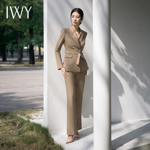 IWY/春秋季新款咖色西装套装修身显瘦正式场合主持人面试微喇裤职业装C14223+P34223 商品图1