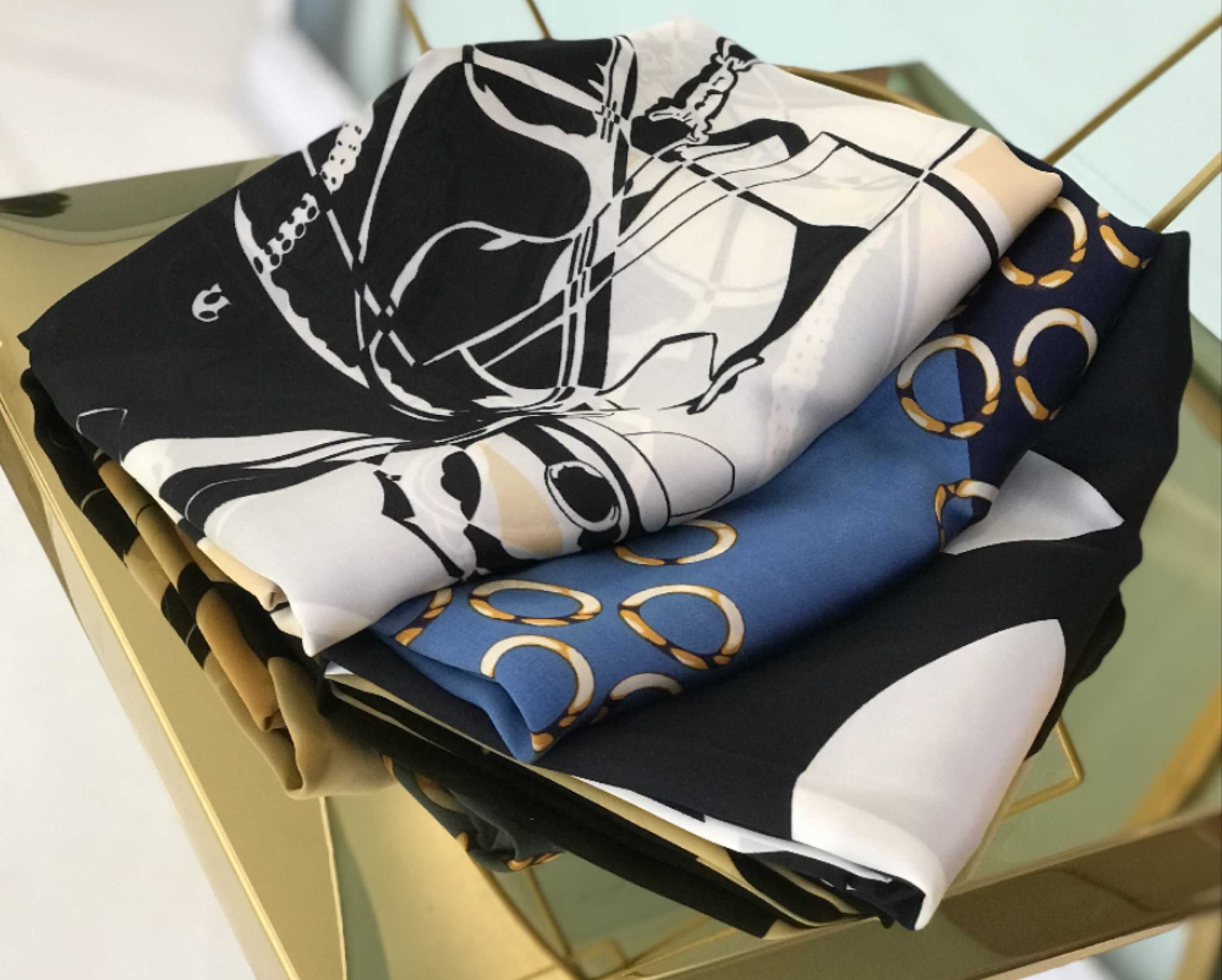 优品堂【花花世界】手感丝围巾空调巾、防晒巾长巾