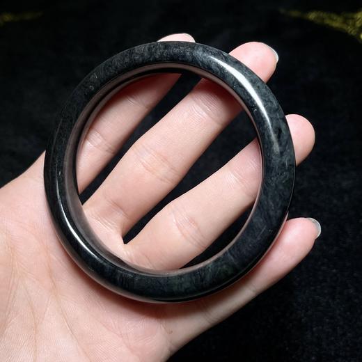 玉美人菲菲~88903和田玉宽条手镯 商品图0