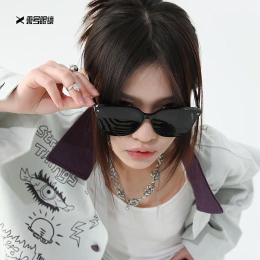 【品牌直发】 EYECROXX乘号墨镜 女士高级感显脸小防晒ins风    开团价仅129 商品图2