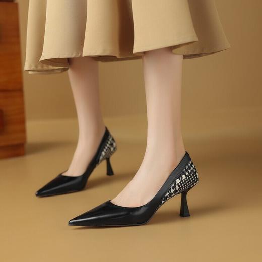 【预售5天】春秋季新款女鞋，尖头细高跟鞋拼接名媛正装辣妈单鞋子YS&9557 商品图0