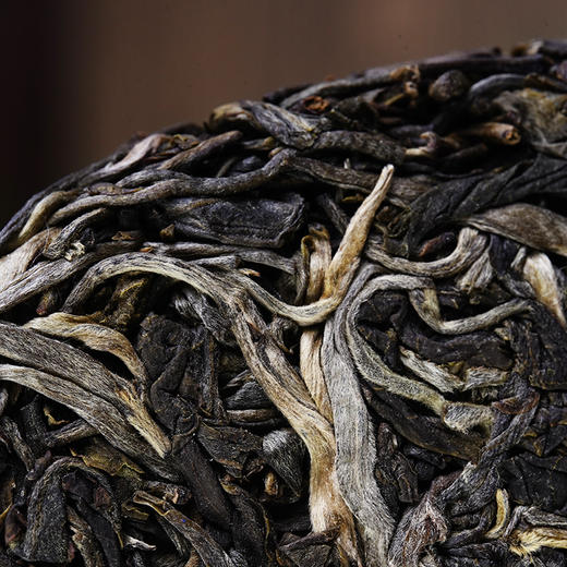 2023年头春【茶王曼秀】易武斗茶大会茶王奖得主曼秀 普洱茶生茶357g/饼 5饼/提 20饼/件 拍5发6拍20发25 商品图4