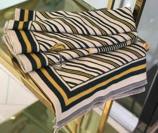 优品堂『如影相随』双面双色披肩围巾两用拉绒围巾 商品图2