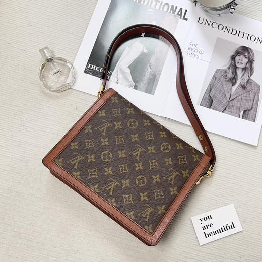 Lv 中古 单色 老花 达芙妮 斜挎包 商品图3