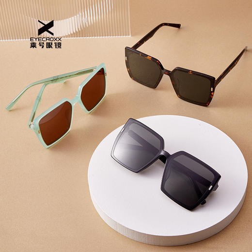 【刘俊昊同款】品牌直发 EYECROXX乘号墨镜情侣款  大框高级显脸小  开团价仅129 商品图0