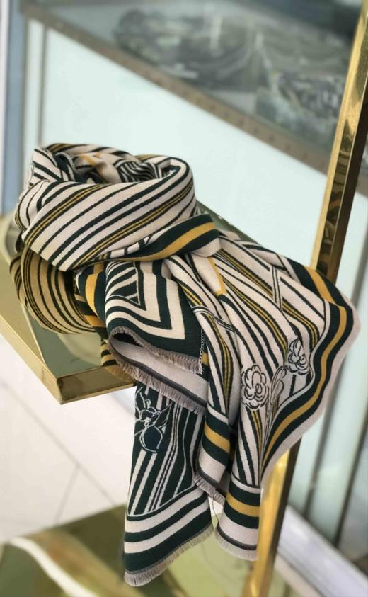 优品堂『如影相随』双面双色披肩围巾两用拉绒围巾 商品图1