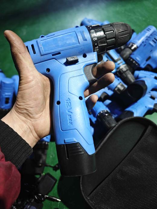 【货号07110】库存处理12V双速锂电钻一电一充送工具包 商品图7