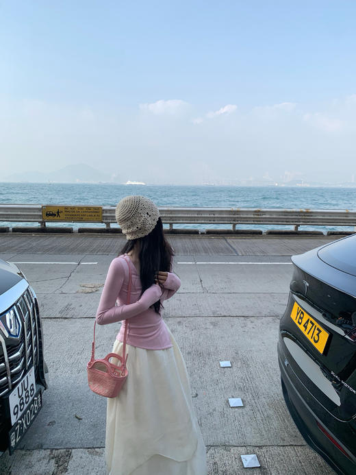 Read Nameless /樱花粉斜开衩打底衫+花瓣边月光白仙女裙 商品图11