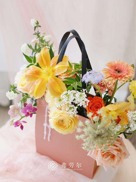 【精致女神】38节限定手提花盒 商品图1