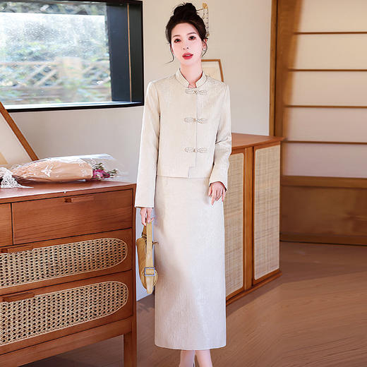 气质时尚，新中式提花面料盘扣半身裙两件套HR-YQ9673 商品图4