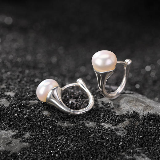 S925纯银，淡水珍珠简约气质设计感圆珠耳环复古优雅百搭耳夹CW-274 商品图2