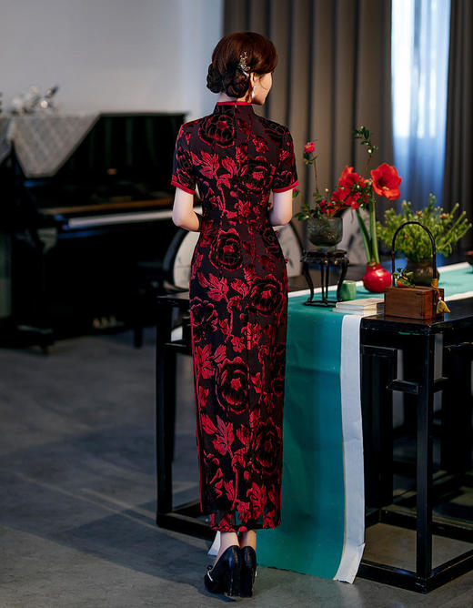 复古旗袍2024春夏新款丝绒长款修身显瘦红色宴会旗袍 商品图4