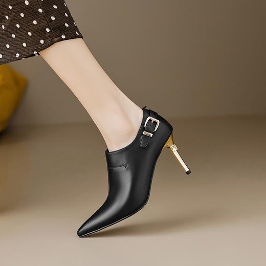 【预售5天】春季新款，性感百搭里外全真皮牛皮尖头金属跟高跟鞋FDME&FD8268 商品图9