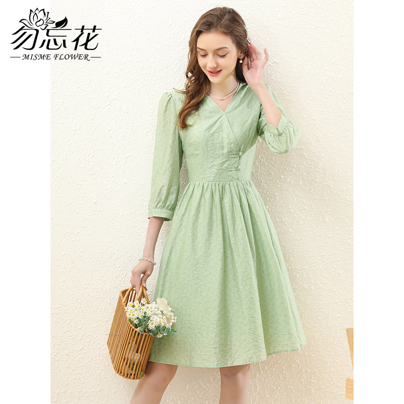 勿忘花绿色气质天丝连衣裙女装2023秋季新款复古时尚名媛别致裙子