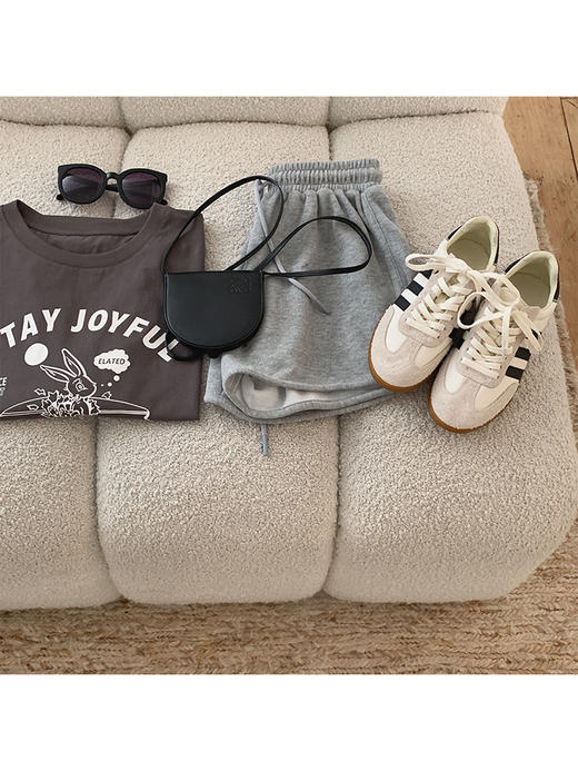 金蘑菇菇 傍晚去遛弯 / 慵懒宽松连帽卫衣外套休闲短裤运动风套装 商品图4