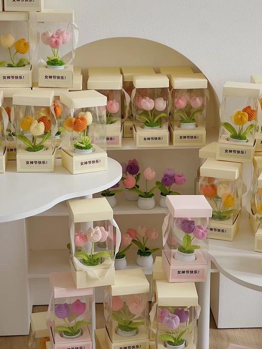 伴手礼预订款送员工老师妈妈礼品针织郁金香花束摆件 商品图2