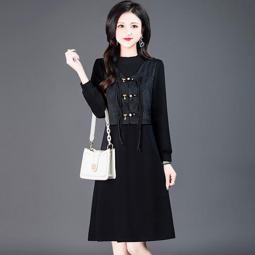 QYM-53408新中式假两件连衣裙黑色高腰长袖时尚气质优雅女装春装新款A字裙 商品图0
